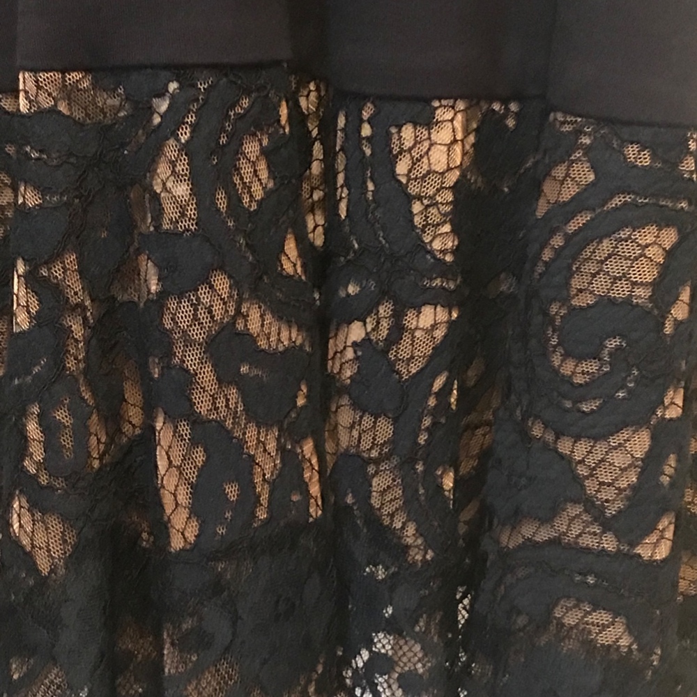Evening Knee-Length Sleeveless Dress - Picture 2 of 5